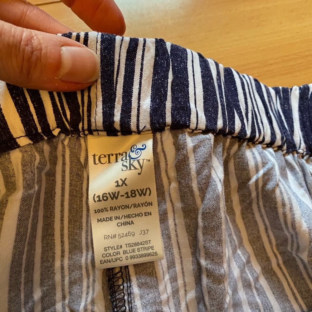 Terra & Sky Navy and White Cropped Wide Leg Pants slide-on Stripes Tie Belt 1X - Picture 7 of 9